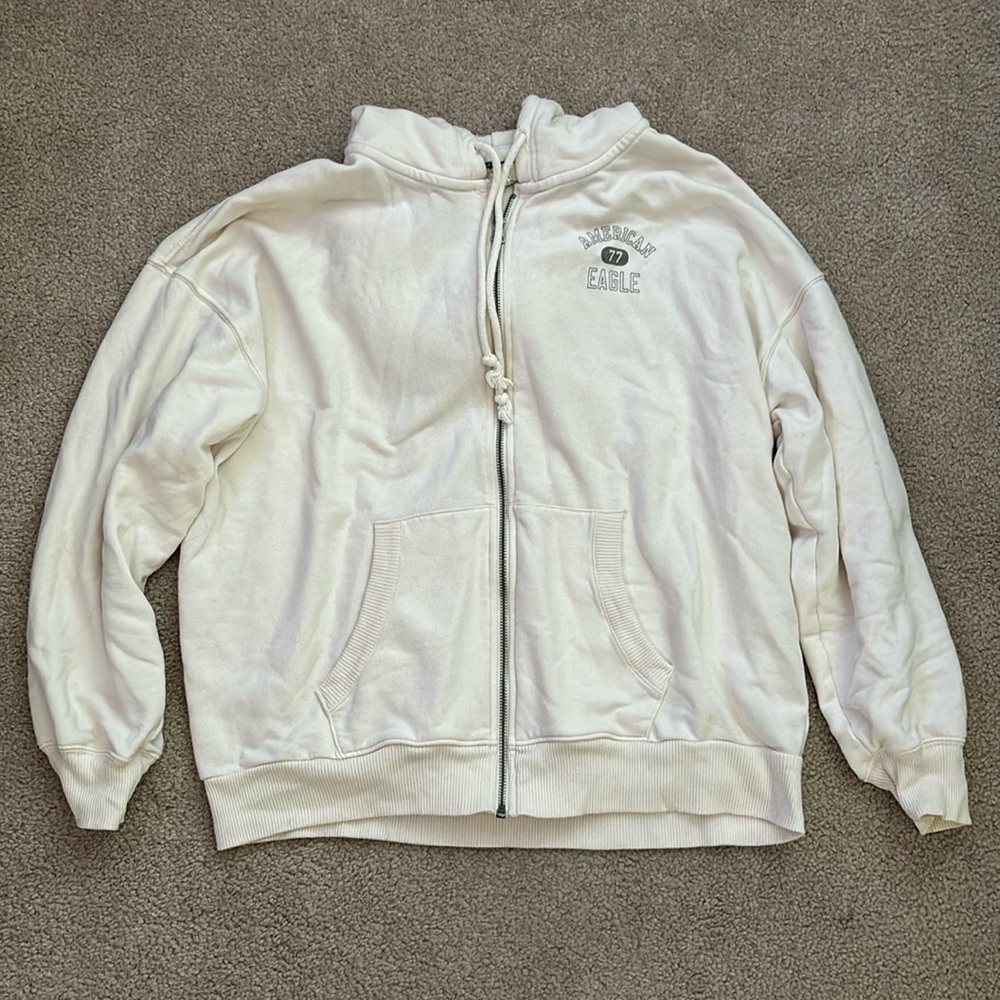 “American Eagle”: zip up